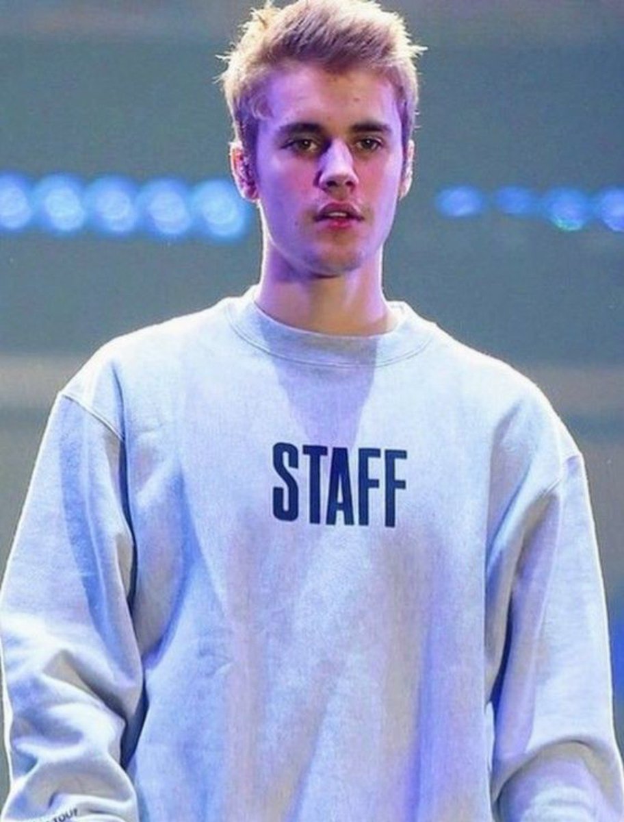biebsdevotions's tweet photo. 2016                                            2026 https://t.co/Zf2nyu1f3a