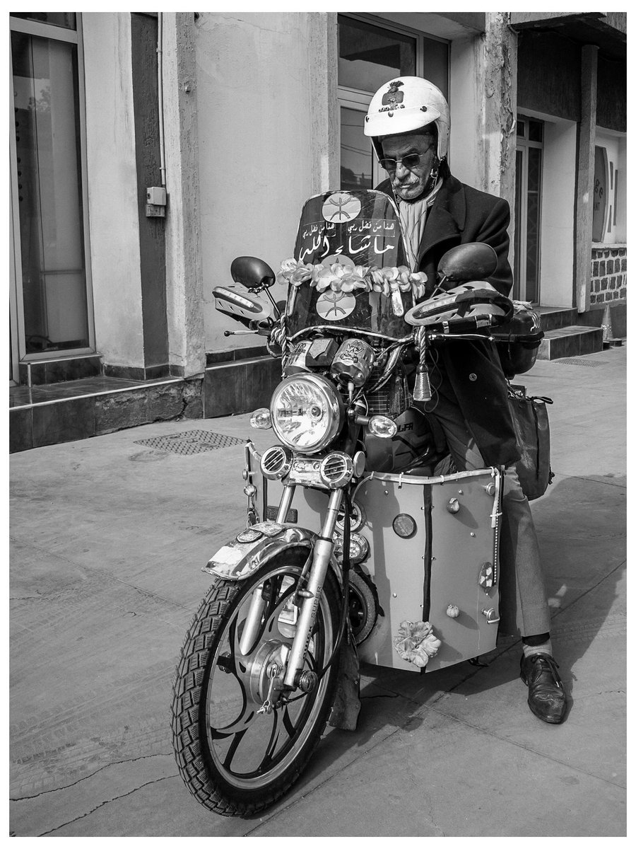 CherriDoshim's tweet photo. Homage to one of the coolest, most nonchalant riders I’ve met. His bike, style, and personality were so vibrant, I had to compliment him. He simply accepted the praise and let me shoot as if it were the most natural thing in the world. https://t.co/K1OOTEkh4Z