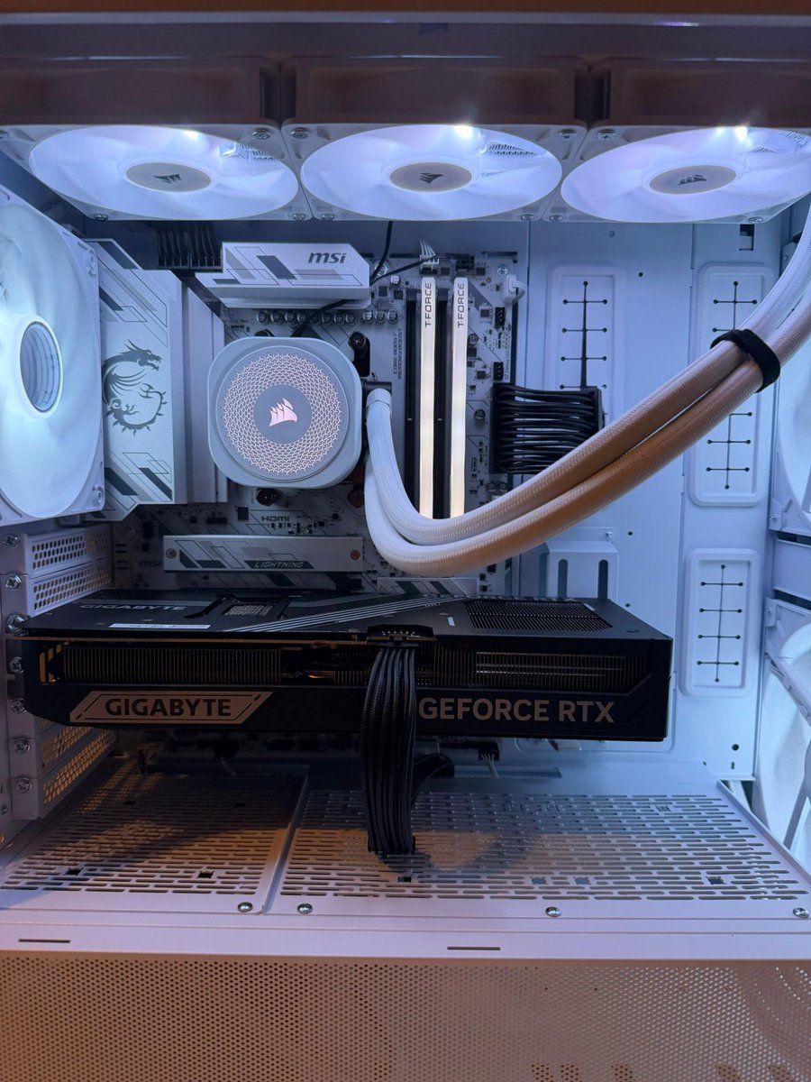 OuletPC tweet picture