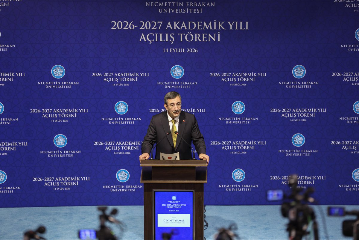 fatihozgokcen's tweet photo. Cumhurbaşkanı Yardımcımız Sayın Cevdet Yılmaz’ı Valiliğimizde karşıladık ve akabinde teşrifleriyle düzenlenen Necmettin Erbakan Üniversitesi 2026-2027 Akademik Yılı Açılış Töreni'ne katıldık. 

Ziyaretleriyle Konya'mızı onurlandıran Sayın Cumhurbaşkanı Yardımcımıza şükranlarımı sunuyor; yeni dönemin üniversitemize, hocalarımıza ve gençlerimize hayırlı olmasını temenni ediyorum.