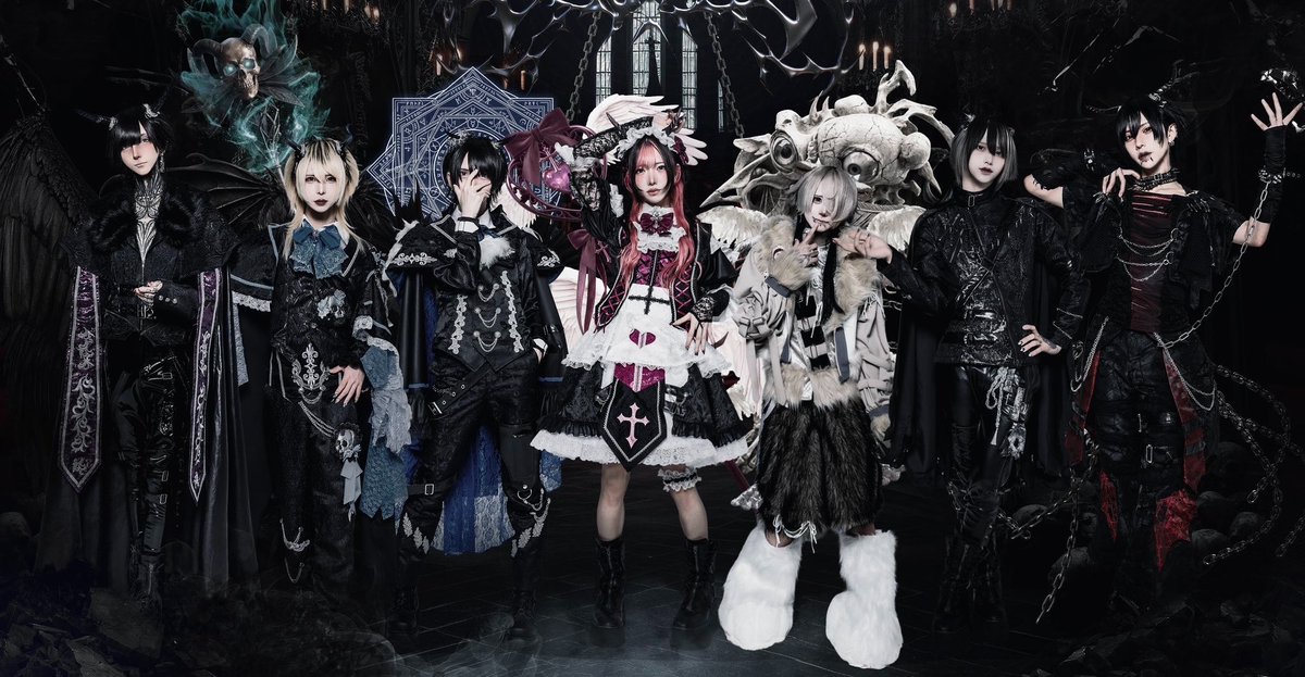 gedraji's tweet photo. We finally did it! 

← Concept Art

                     The costumes IRL→ https://t.co/nSfkgmoSJX