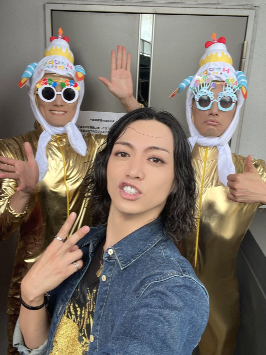 NextYukke0910's tweet photo. 『Another World』
皆様のおかげで無事終演いたしました✨
ゲストの方々からの愛を❤️
お客様からの愛を❤️
一身に受け✨
最高の40代のスタートになりました‼️
本当にご来場いただいた方、
心よせてくださった方、
ありがとうございました😊
プレゼント🎁
沢山ありがとう😊
#AW40
感想待ってまーす✨ https://t.co/93aZhacQKH