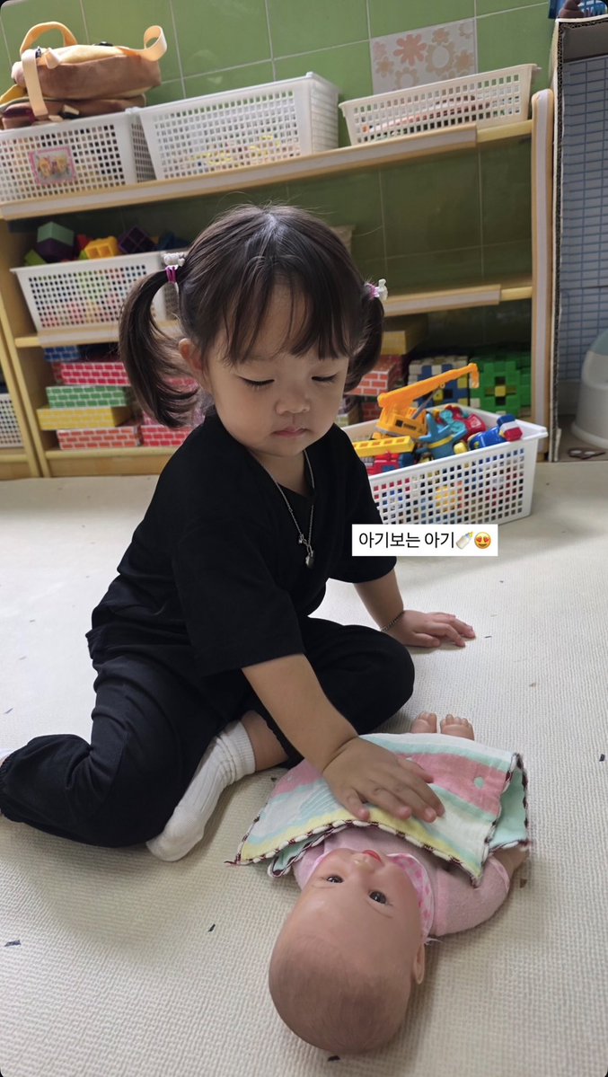 kittennuay's tweet photo. เด็กที่ไปรรแล้วมีความสุขที่สุด😭😭😭😭😭😭😭😭😭😭🫳🏻🫳🏻🫳🏻🫳🏻🫳🏻🫳🏻 https://t.co/v0FhrSyPF6