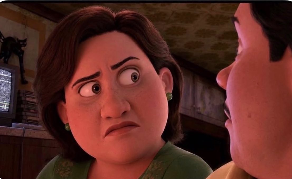 SusuDpeng's tweet photo. The look your super religious mom gives you when you say you ain't going to church on a Sunday morning. https://t.co/dtTaMYqVcZ