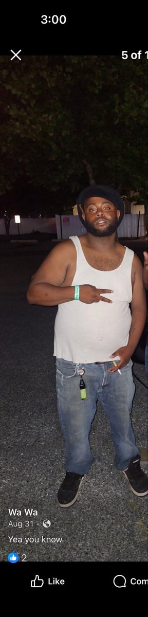 dymebaggs's tweet photo. Found the sucka duck ass who been playin on my phone ..this ugly lil shxt and some hoe too 🤮🤮🤮🤮 https://t.co/yoXNGdXW6A