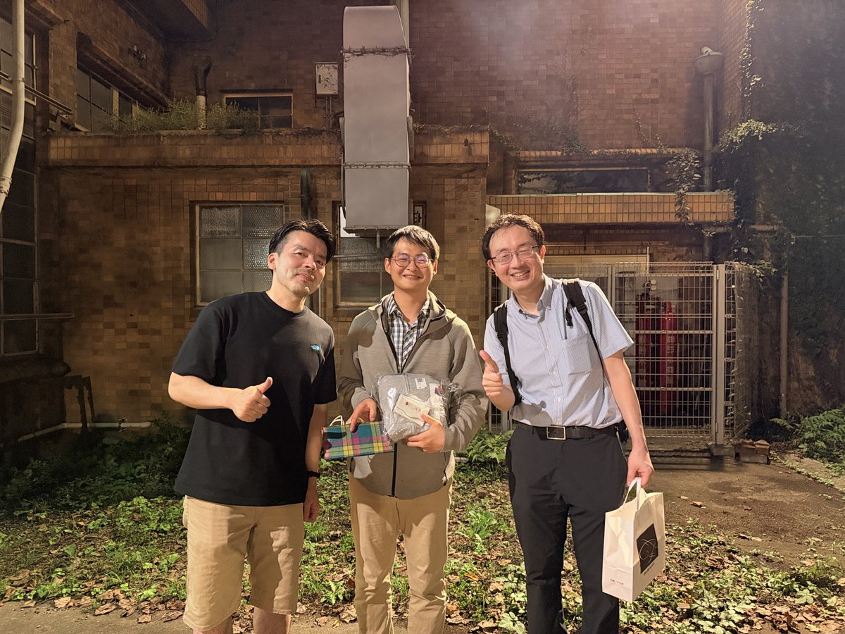 nmdl_mizo's tweet photo. 歓送迎会を行いました．Poyen君，you did a great job during your Ph.D. journey. Thank you much for your excellent contributions to our group and for advancing the science through E-field MLIP-MD simulation. We wish you great success! また，福沢君も無事に論文が掲載され良かったです！ https://t.co/v1shtDSI8s