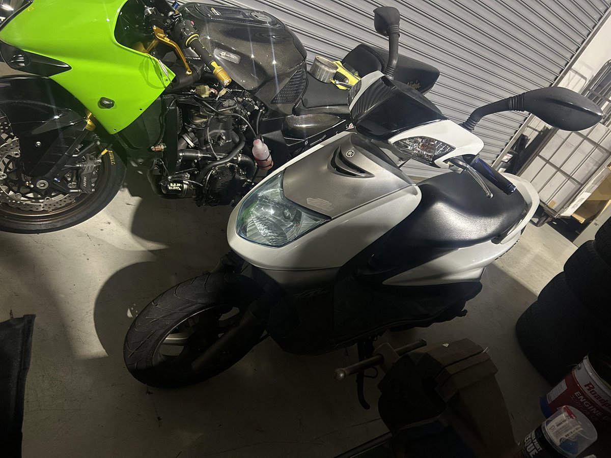 FR_D2's tweet photo. 新しい乗り物ゲット🛵 https://t.co/21FgoBXQ2z