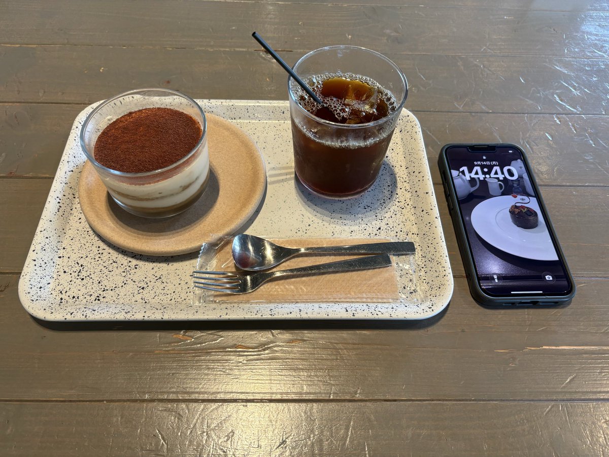 Le___citron's tweet photo. KENYA Kangocho Natural ×ティラミス

先日訪れた際にケニアの豆の美味しさを知り今回は違う農園の豆をチョイス

突き抜ける酸味と華やかな香りに癒された☕️
エスプレッソが効いた甘さ控えめのティラミスとのマリアージュが素晴らしい✨ https://t.co/sdMk3OLnJn