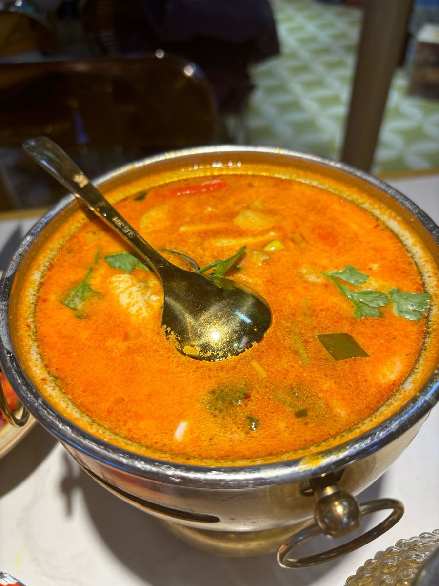 taneshasweet's tweet photo. Craving something exotic Tonight’s dinner: creamy Tom Kha Gai with fragrant lemongrass and lime leaves—authentic Thai comfort in a bowl! https://t.co/Uwy4weXYXu