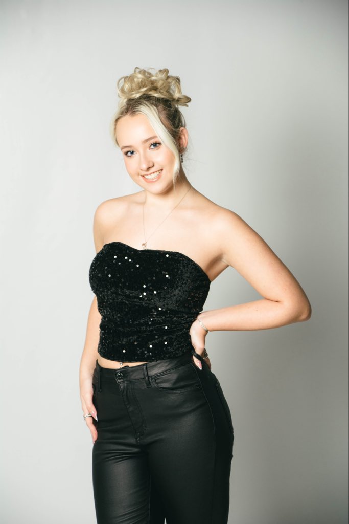 LexiBooker30's tweet photo. Adding sparkle to your life ✨ https://t.co/D2ifxBwe7S