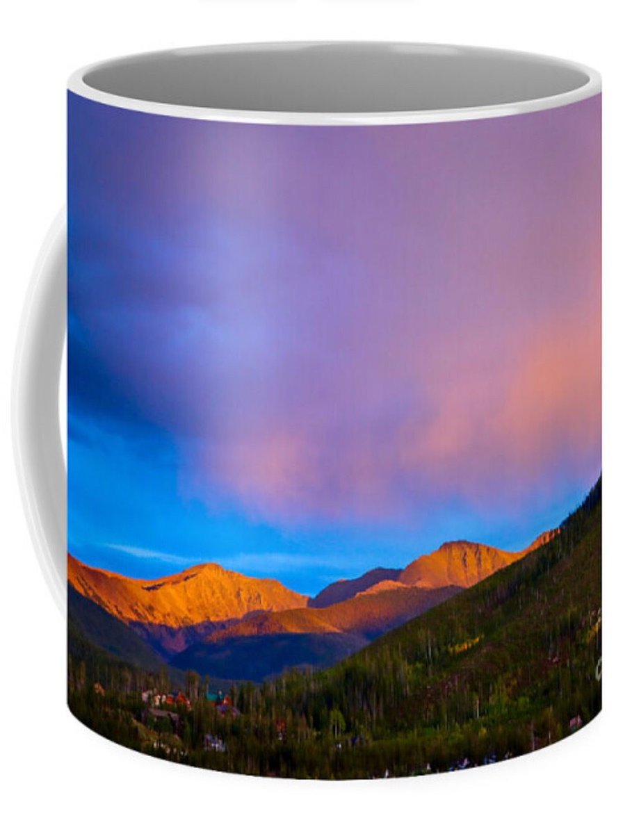 erinmdorffette's tweet photo. Colorado’s iconic mountain sunset captured in stunning color. Beautiful as a print, yoga mat, duvet, tote bag, coffee mug and more!

Shop now → https://t.co/WlYPF2OM9v

#Colorado #Sunset #Mountains #WallArt #HomeDecor #YogaMat #ArtForSale https://t.co/SgSaKAJski