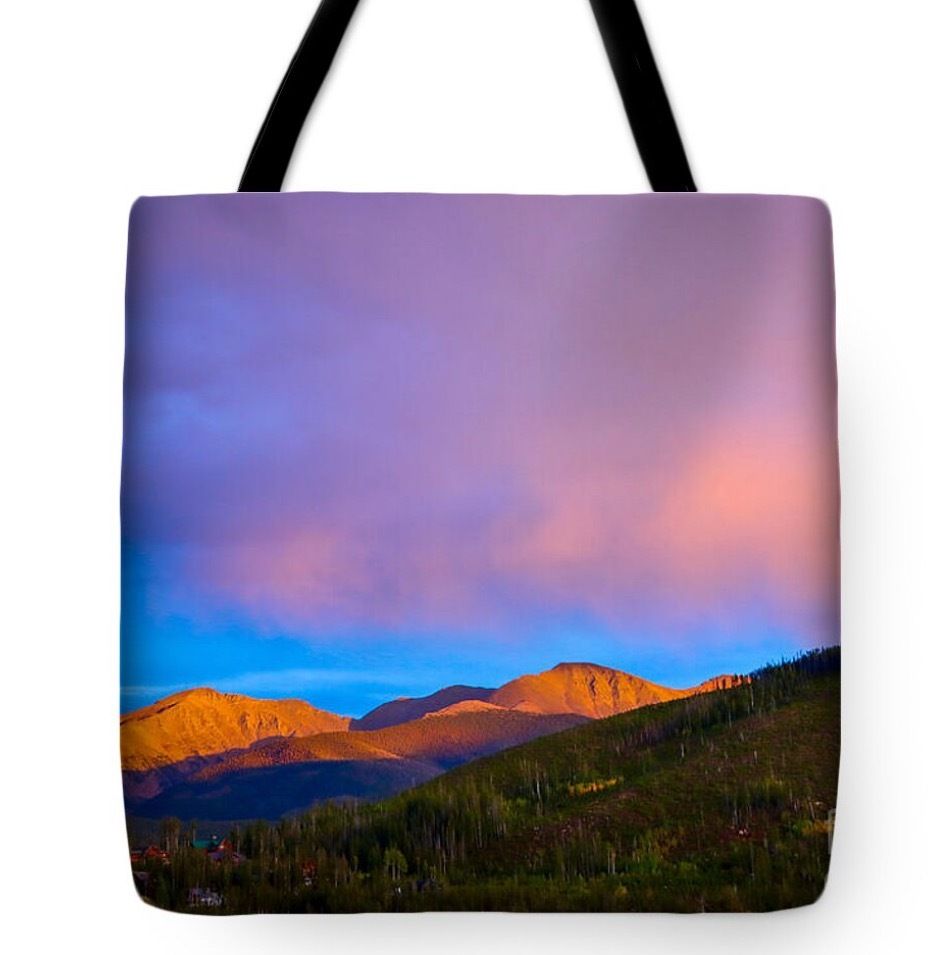erinmdorffette's tweet photo. Colorado’s iconic mountain sunset captured in stunning color. Beautiful as a print, yoga mat, duvet, tote bag, coffee mug and more!

Shop now → https://t.co/WlYPF2OM9v

#Colorado #Sunset #Mountains #WallArt #HomeDecor #YogaMat #ArtForSale https://t.co/SgSaKAJski