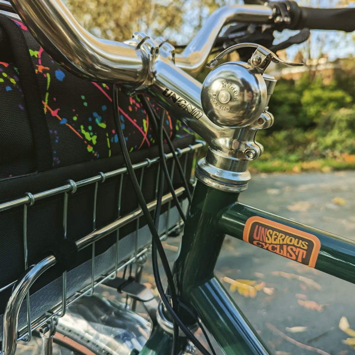 SilvaSpensahn's tweet photo. Embracing the @pathlesspedaled Party Pace on two wheels, with a @crane. japan Mini Suzu bell courtesy of @freshtripe. https://t.co/TnWhHgQ6Um