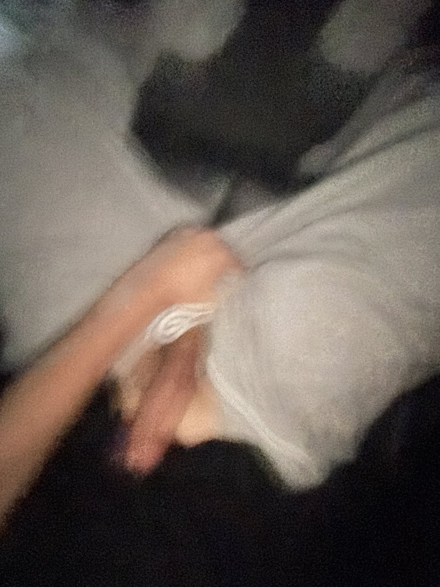 hyun2AB's tweet photo. 택시에서 발정나서 자지 꺼냄 https://t.co/WNned9qtB8