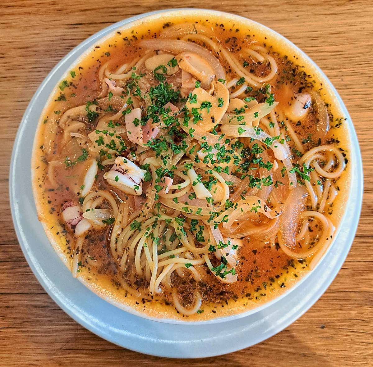setsumen's tweet photo. 静岡市葵区両替町
スパゲッティ食堂 ズッパ静岡さん
ズッパ名物 トマトズッパ(麺大盛)
ミニサラダ+ソフトドリンク(ウーロン茶)set
〆のリゾット
#スパゲッティ #スープスパゲッティ #静岡 #葵区 #両替町 #ズッパ #ズッパ静岡 https://t.co/07ArgNfF8g