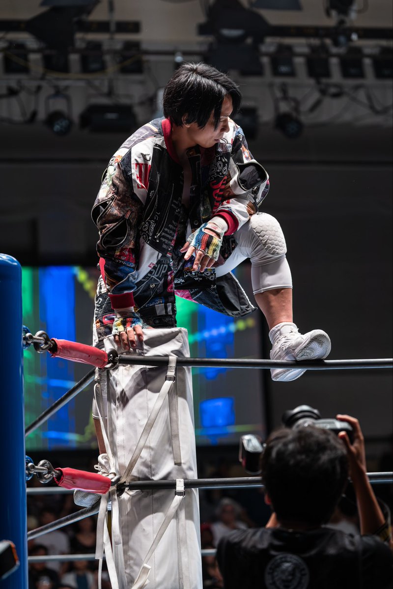 Uncrowned_emper's tweet photo. 9/9 後楽園ホール

#YOH 選手

#njpw #njdest https://t.co/tkg4U9KFXP