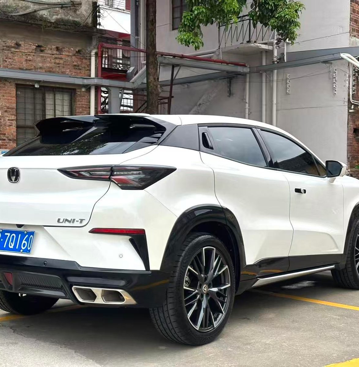 DeirdreClaiae's tweet photo. Changan 2023 UNI-T 1. 5T Prestige Automatic
$15, 700 | 7, 000 km
For more car options, send a message to +233231796376 https://t.co/OAzHbpu6aE
