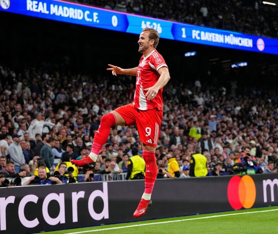MusialaEra's tweet photo. Football fans,
Bayern fans,
Spurs fans,
England fans,

I ask you to push for Harry Kane one last time. It would be the biggest Ballon d’Or robbery since 2020. Not a single player was better than Kane. If you love this sport, let‘s help him out. For him. For the love of the game. https://t.co/t0naNvDl2b