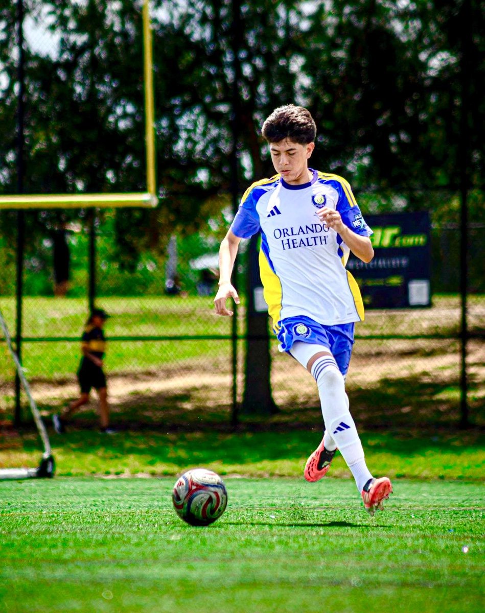 peruanos_mundo's tweet photo. #ScoutingFPF
➡️Santigo Montejo Miranda (2012) 🇵🇪🇺🇸
➡️Nació en Perú (Lima), vive en EEUU desde el 2013.
➡️De padres peruanos.
➡️Juega en Orlando City MLS Next Academy División 🇺🇸.
➡️Posición: Defensa Central
➡️Estatura:1.83
➡️Está en el club desde el 2021.
➡️Campeón MLS Next 2025 Arizona U14.
➡️ Tiene documentos peruanos