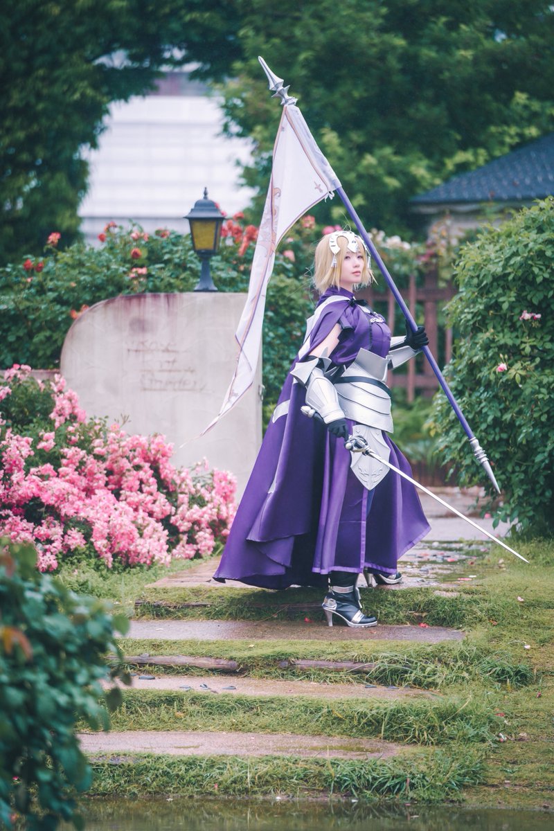 suiheisansan's tweet photo. cosplay  

Fate/Grand Order 
ジャンヌ・ダルク　第一再臨

P：@NOEL11001001 https://t.co/9ujx6GfHQk