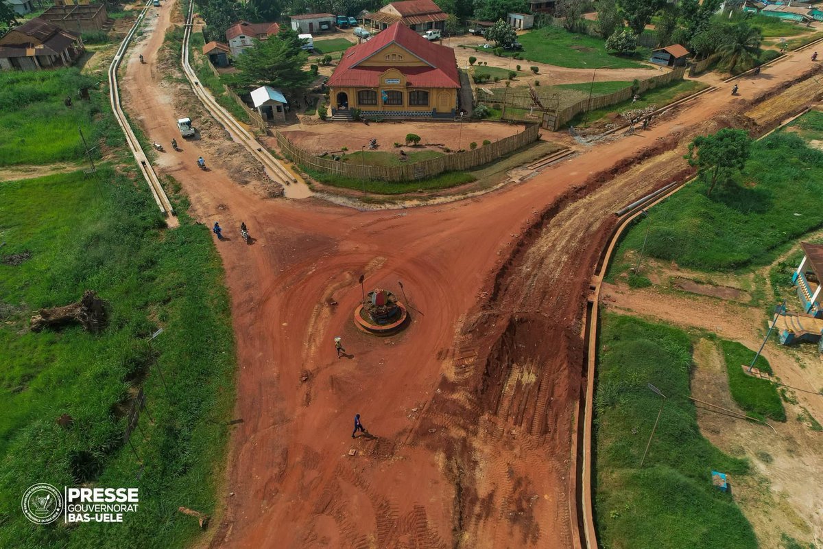 kajasarah18's tweet photo. #RDC / #Bas-#Uele  : la ville de #Buta en pleine transformation !
SEM Félix Antoine Tshisekedi le vrai Bâtisseur 👌
@fatshi13 
@LikundeR 
@mikemokeni 
@financesrdc 
@MinITP_RDC https://t.co/s3hG0oGifR