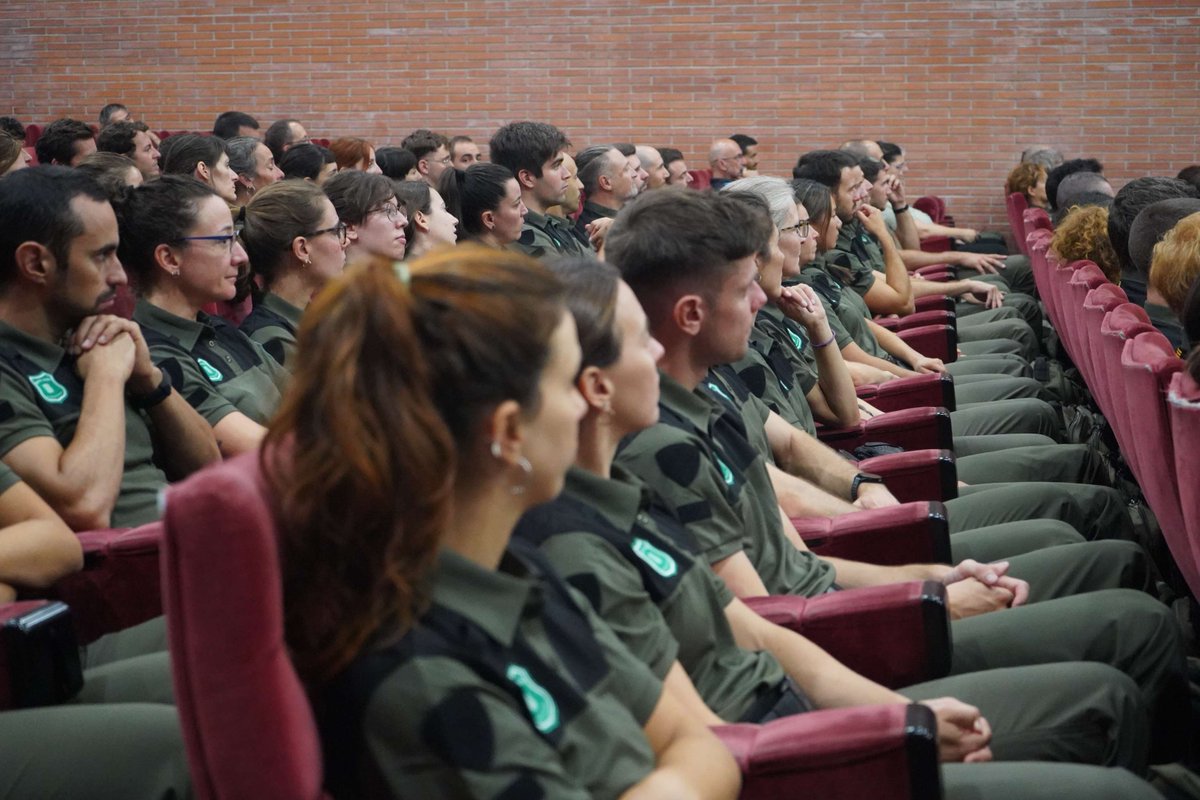 agentsruralscat's tweet photo. 🟢 126 aspirants han iniciat avui a l' @ispccat la formació bàsica per incorporar-se a #AgentsRurals

🔝 És la promoció més gran de la història i s’emmarca en el procés de creixement del Cos, que preveu arribar a 1.300 efectius @MRocaFina @ElisendaPerez83

https://t.co/3nyV3fEaXH https://t.co/8PbZB78BmH