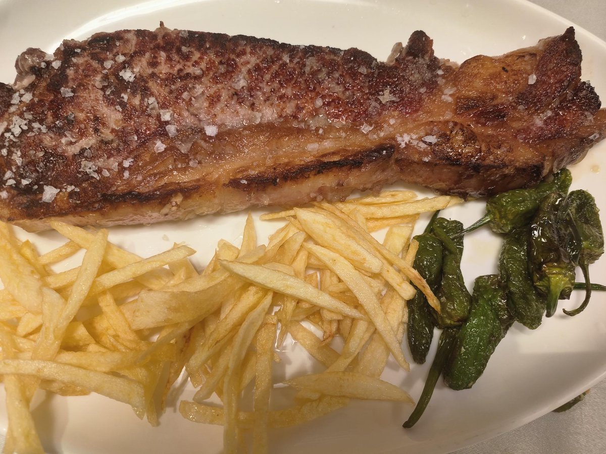 GourmetyM's tweet photo. Hemos vuelto a visitar ese clásico que es el Bistrot Saconia, en la zona del Barrio de los Poetas, al norte de Madrid. Pasan los años, pero la calidad sigue siendo la misma. Una cocina tradicional con muchos guiños gallegos en la carta. #restaurantes #Madrid https://t.co/tAZFIWQwny