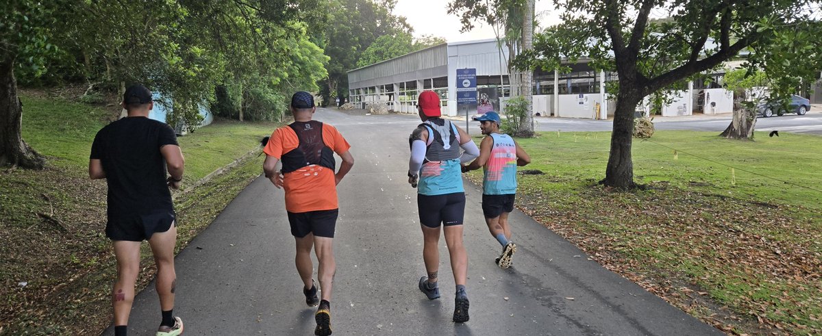 Esli82's tweet photo. #trailrun next stop  let's try a 50k  #backyardultra #bayamon #PuertoRico  just for fun 🤪 https://t.co/QHL5agcbDN