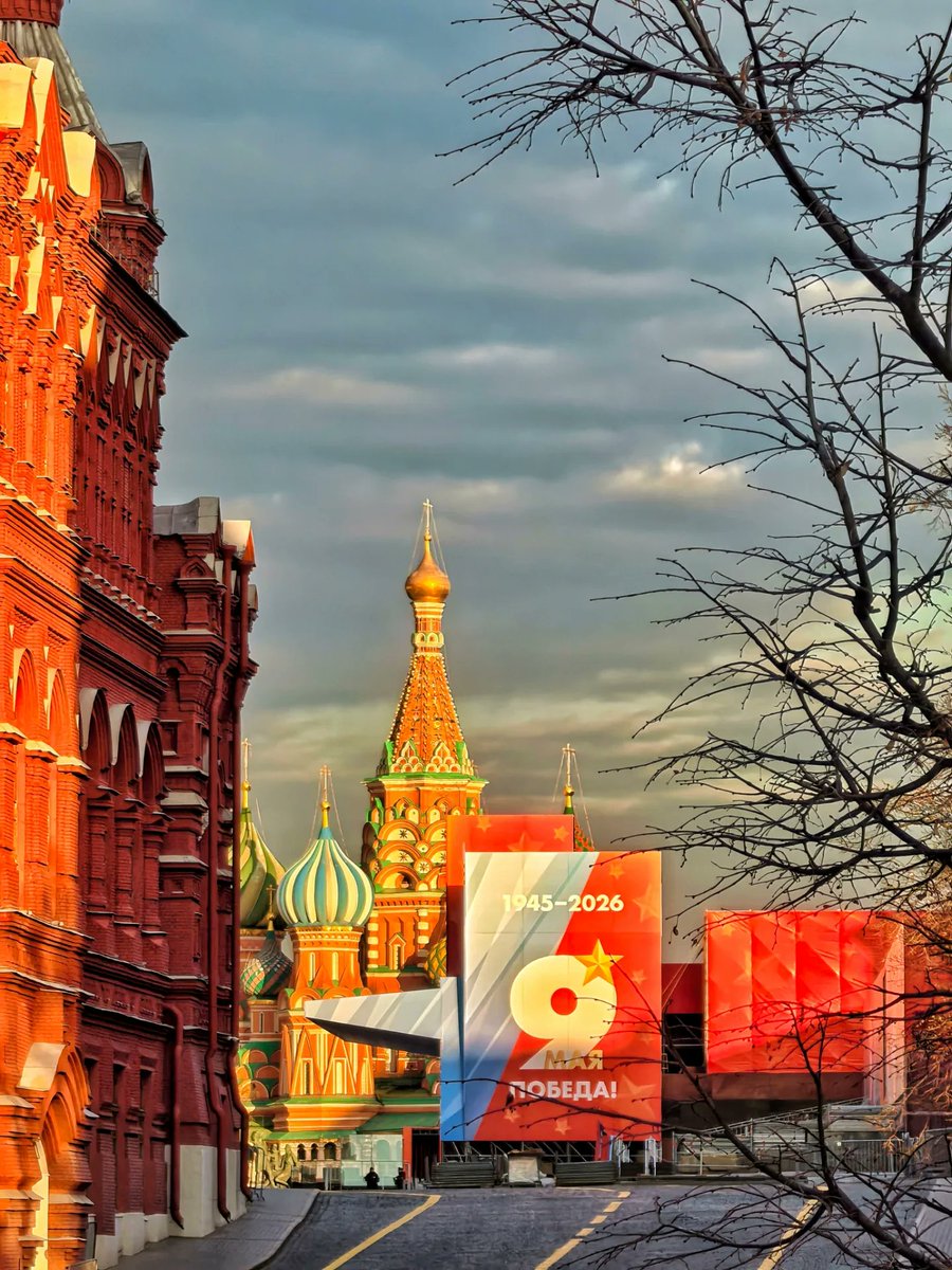VashtiSheweq's tweet photo. С Днём Великой Победы, друзья! 🙏❤️ https://t.co/ZLkM6pTpwn