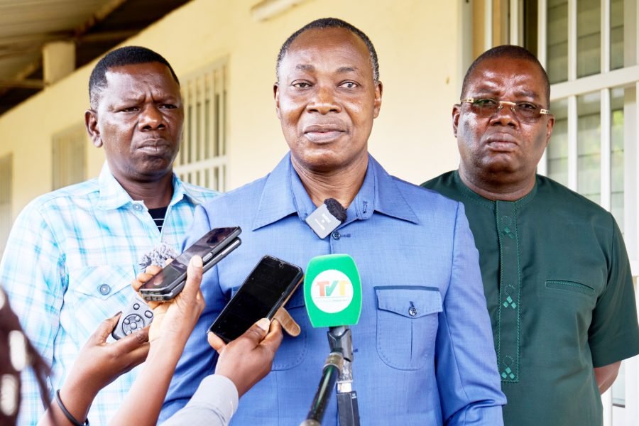 LanwiD0's tweet photo. Lancement par le #GNEBTP_Togo et #NSIA d'une campagne nationale contre la fraude dans le secteur du BTP. Une initiative pour sensibiliser les équipes à la rigueur administrative, la conformité des offres et la gestion éthique des chantiers.
#Togo #BTP #Éthique @NsiaTogo https://t.co/npbUQqQFMD