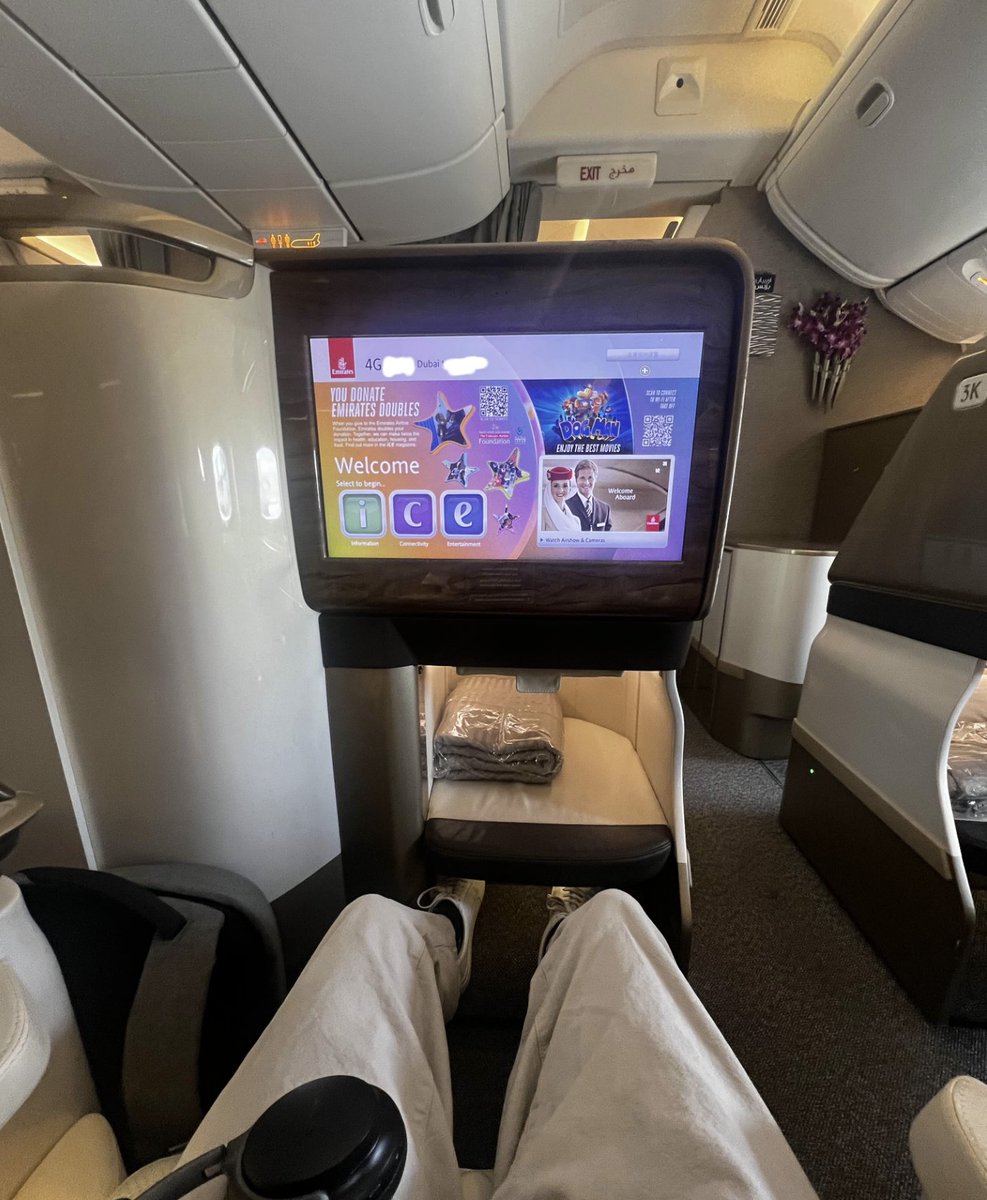 Kasperbit's tweet photo. 3 free upgrades to business class so far here is the trick:

Request a kosher meal at the gate and they immediately upgrad you to business class on my flight and the layover

thank you @emirates https://t.co/F7Q45wRdYZ