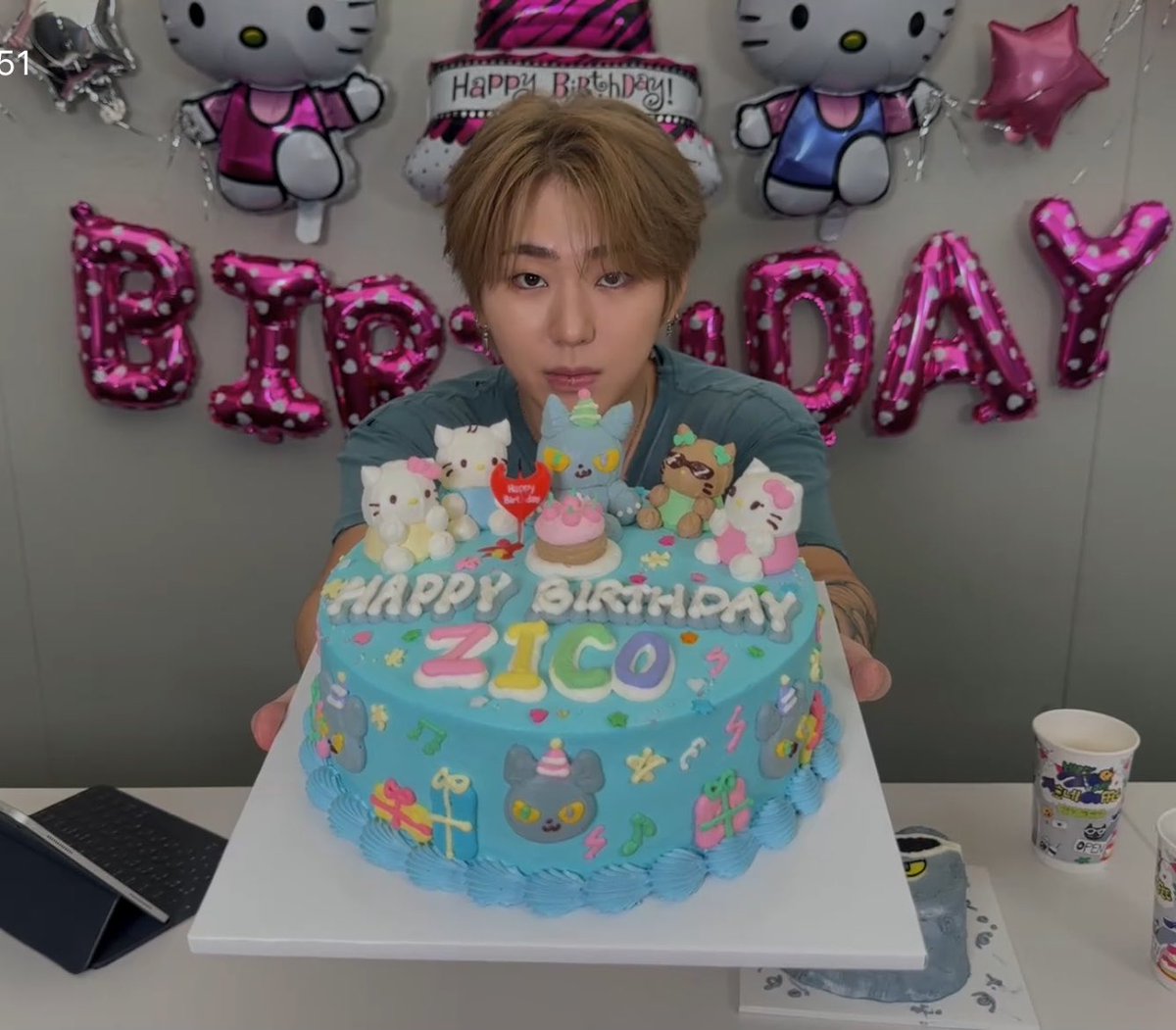 D99ZICO_Jone's tweet photo. ジコちゃんお誕生日おめでとう！！

エンケンスタイルな感じで可愛いw https://t.co/3kQrG91KYm