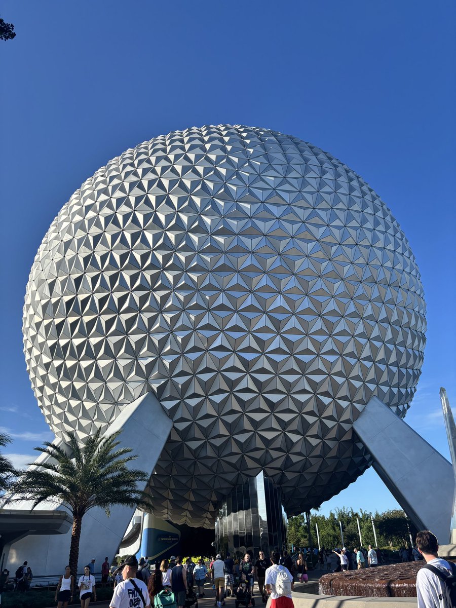 commandowolffe's tweet photo. 初めてのフロリダオーランド、WDW(AK, HS, EPCOT)めっちゃ良かった！
また来年来たい。
#WDW 
#アニマルキングダム 
#ハリウッドスタジオ 
#エプコット https://t.co/kT3vhd4AfN
