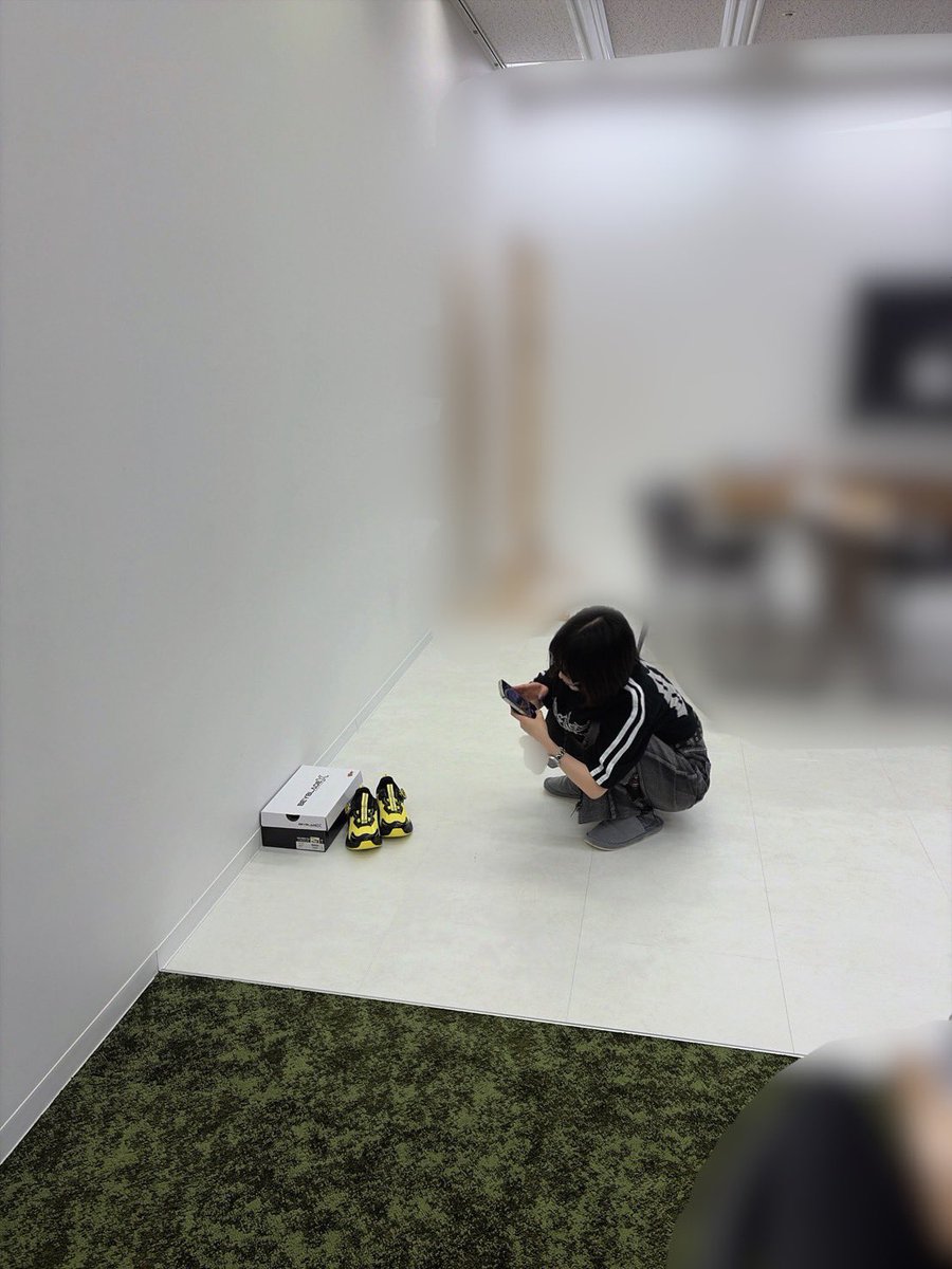 tsumugi_nanase's tweet photo. #もえむぎあーや わくわくランチタイムにて、前田佳織里さんからベイブレードシューズをいただきました！ありがとうございます！
見事にシンデレラフィット✨

大縄頑張ります❤️‍🔥✊🏻
#ほんかお https://t.co/88U5h6mn3j