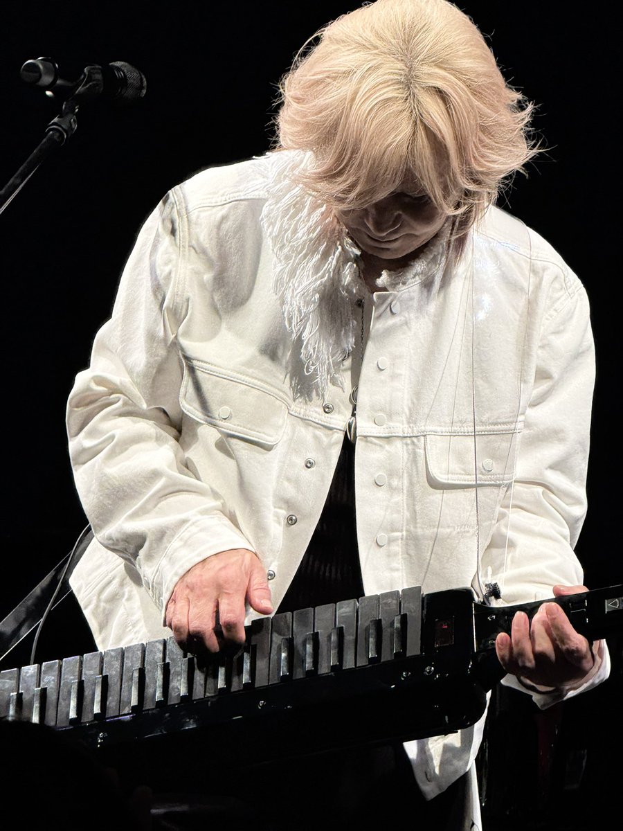 clover_aki's tweet photo. 1stのみ参加！
セットリスト最高でした〜
#小室哲哉
#TetsuyaKomuro https://t.co/95Cj6nrUk9