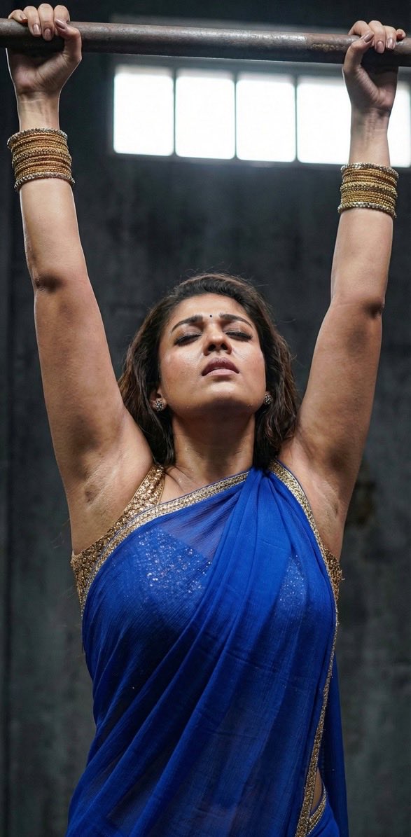 FellasFilmy's tweet photo. Trainer: Anga akkul ah kaati pull ups edukurathu un amma va da ?

Me: Ama na, en nayan mommy..bodybuilders ah seduce pandraa thevidiya..

Trainer: Sari ne veetuku po, nanga 5 per onna senthu okka porom avala.. 

Me: Na ingaye irunthu pathu kai adikka poren na.. https://t.co/2rpTmcAjRD