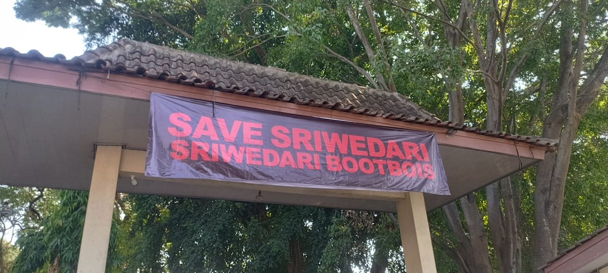 6196crew's tweet photo. Sriwedari bukan ruang kosong yang bisa dipakai sesuka hati. Ia adalah bagian dari sejarah dan cagar budaya Kota Solo. Jangan ubah warisan kota menjadi alamat kantor kepentingan kelompok. Kalau sejarah saja tak bisa dihormati, apa yang sebenarnya sedang kita jaga?
#savebondrodjo https://t.co/vsNo1FEg0k