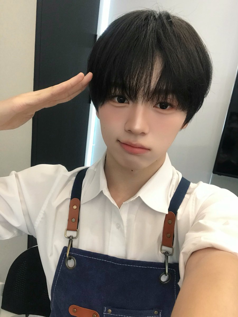VAYONN_inkode's tweet photo. [#JINYU]

토끼카페에 환불이 어딨어요!!!!!!!😤

#JINYU #진위 
#VAYONN #베이온 https://t.co/oDWWC5f1fh