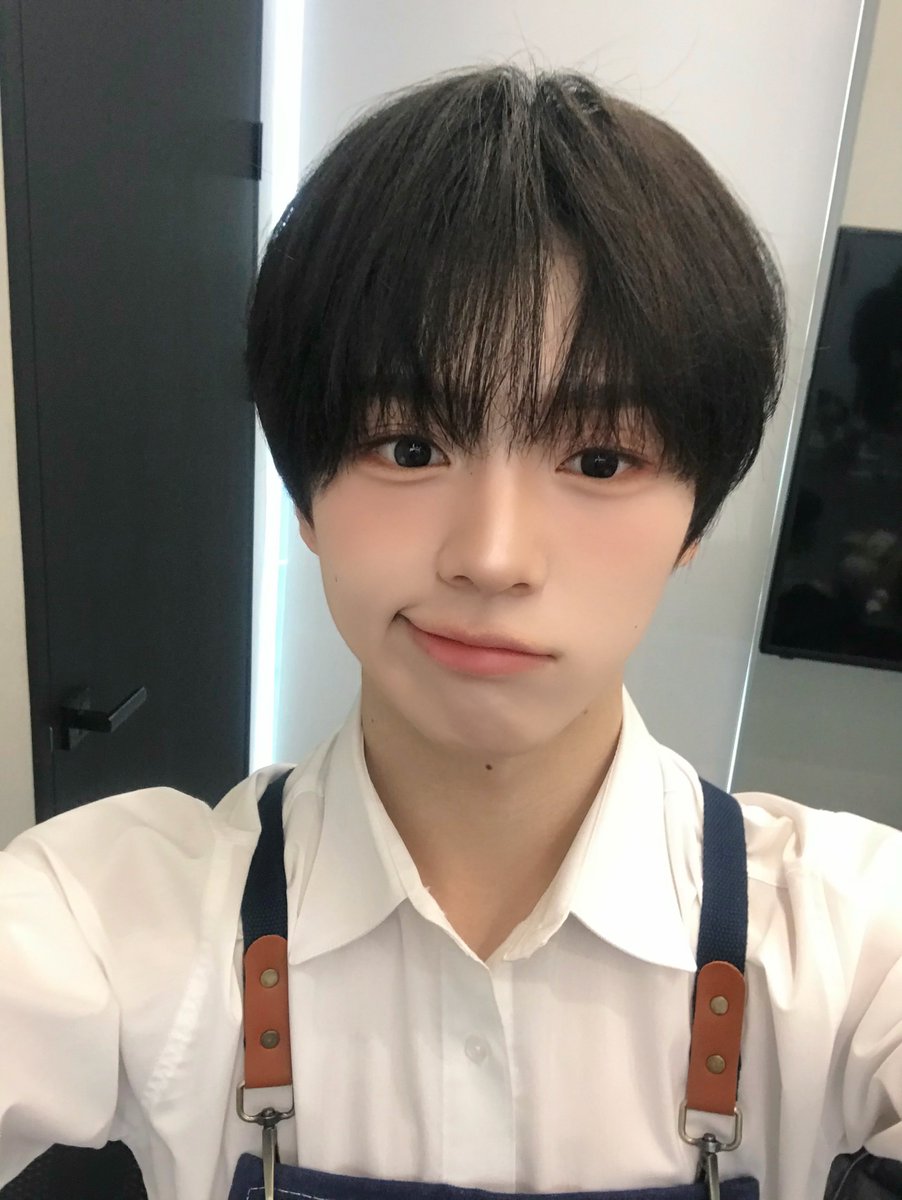 VAYONN_inkode's tweet photo. [#JINYU]

토끼카페에 환불이 어딨어요!!!!!!!😤

#JINYU #진위 
#VAYONN #베이온 https://t.co/oDWWC5f1fh