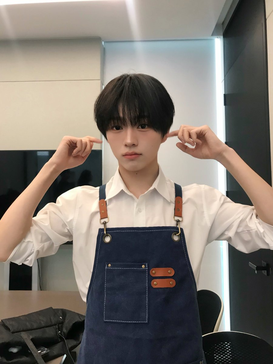 VAYONN_inkode's tweet photo. [#JINYU]

토끼카페에 환불이 어딨어요!!!!!!!😤

#JINYU #진위 
#VAYONN #베이온 https://t.co/3XvEYCDatZ