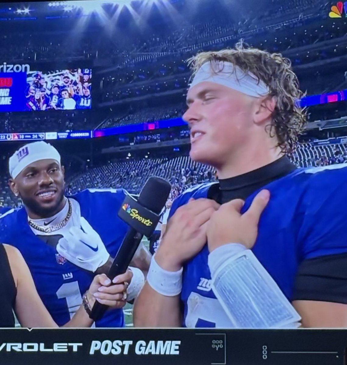 nihilimei's tweet photo. Leek happy as shit he finally has a qb im crying https://t.co/EAHqBKOw5R