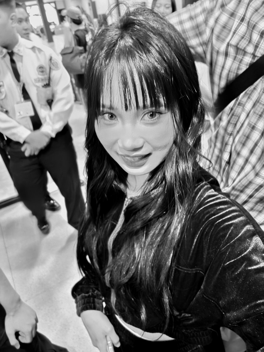 woogieee923's tweet photo. 260913 KAIA Alexa Selfies

KAIA at CREATE Philippines x MIPAM Grand Party Finale Night
📍 Likhang Filipino Exhibition Hall

KAIA TURNS UP MIPAM
#KAIA #KAIAatMIPAM #MIPAM2026 https://t.co/MYNoKkk2il