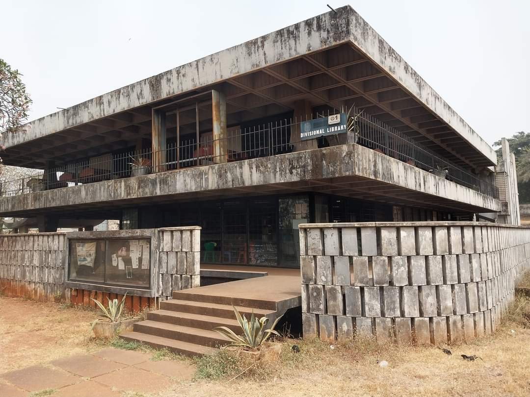 OgbajiIfeanyi's tweet photo. Dear @CCSoludo, this is what a library looks like in 2026.
Please, #SaveOnitshaLibrary https://t.co/cBfqRYnqUa