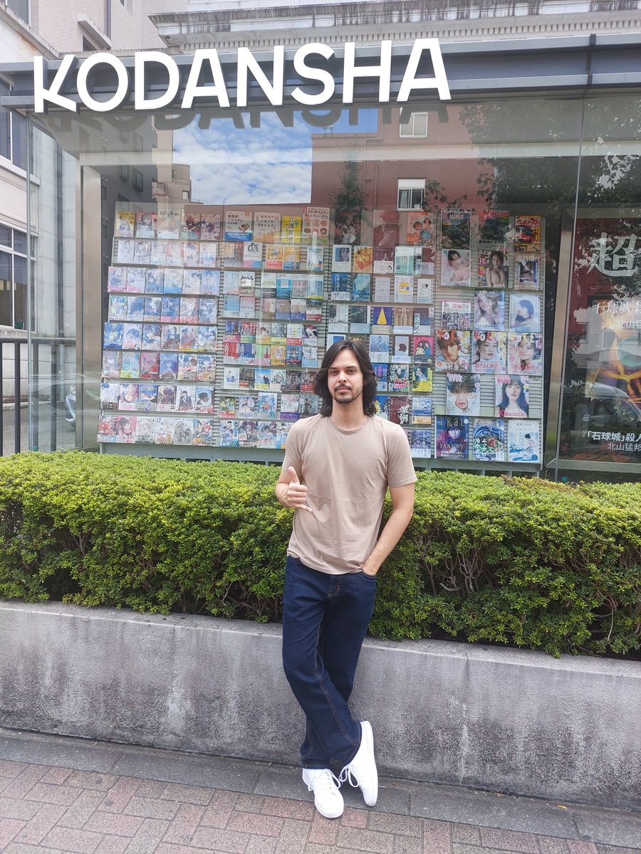 narrativando's tweet photo. FUI NA KODANSHA!

O editor q me atendeu era da Monthly Shōnen Magazine (Noragami, Your Lie in April, BECK)

Foi beeeeem pesado. 2 elogios e 30 minutos de feedback

Pelo menos conseguimos o cartão!

Ele foi bem profissional, sério e perguntou se eu e o @pirate_yuri já eramos pros! https://t.co/B2HDDRCQrT
