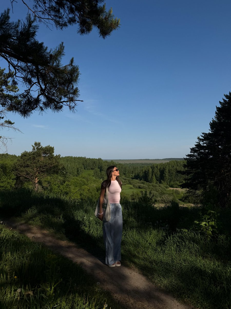 KandraBarbum47's tweet photo. Photo shared by Anastasia Sukhanova | stylist on June 08, 2026 tagging @ootdmagazine, @pinterest, @bonbon_chic, and @helloaesthete. May be an image of outdoors. https://t.co/v2hF0Srkcb