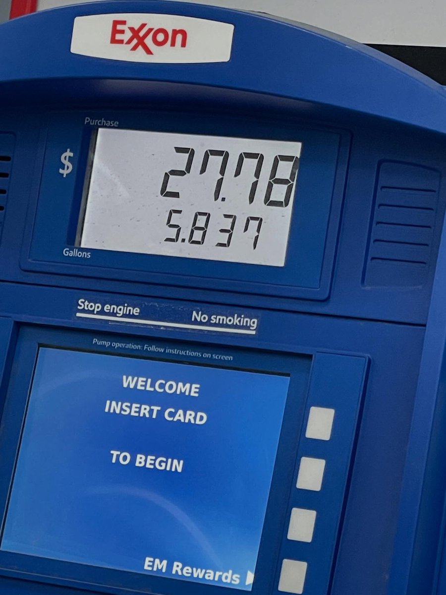 CharlottKicpvu's tweet photo. I was really pushing my luck last night. My 6-gallon tank was running on fumes. https://t.co/BkVhnNWTqY