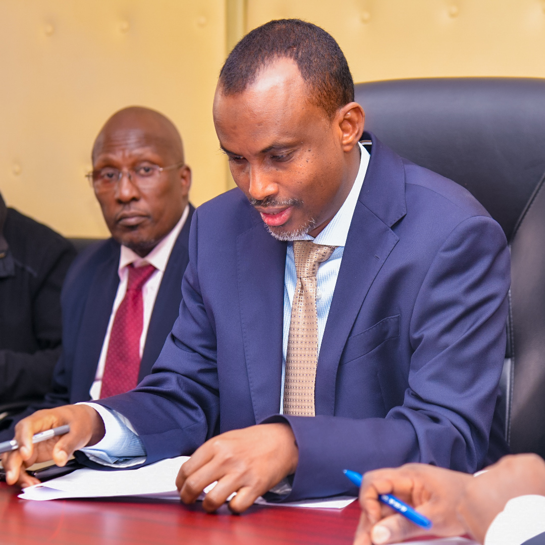 Devolution_KE's tweet photo. What happens when an issue cuts across both levels of government? The answer is stronger coordination—not duplication.

@Devolution_KE is working to strengthen Intergovernmental Sector Forums as practical spaces where National and County Governments can improve service delivery. https://t.co/sQeSwMaud6