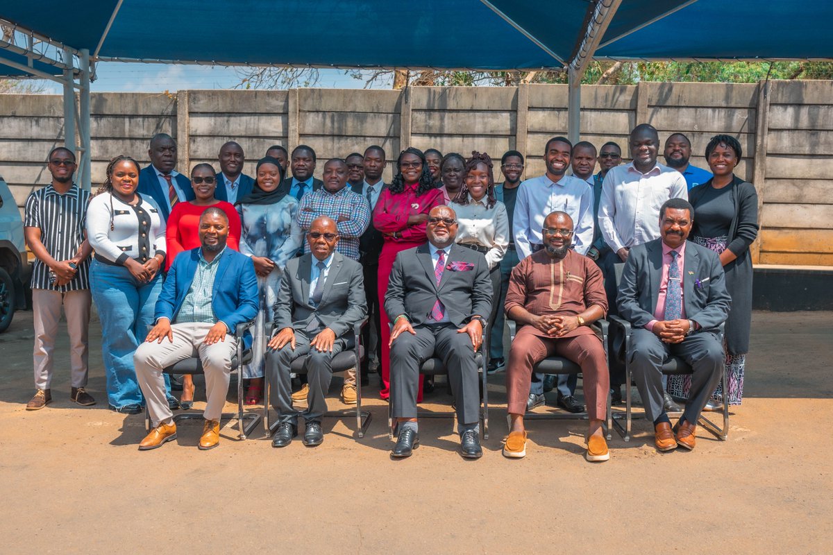 undpmalawi's tweet photo. Three district councils are turning youth innovation into action! 

Zomba, Likoma &amp; Mangochi have won the #YouthInLeadership Innovation Challenge &amp; have received support to test youth-led solutions that improve public service delivery.  

Read more: https://t.co/OKOhDjNCHV https://t.co/eGUIAM606v