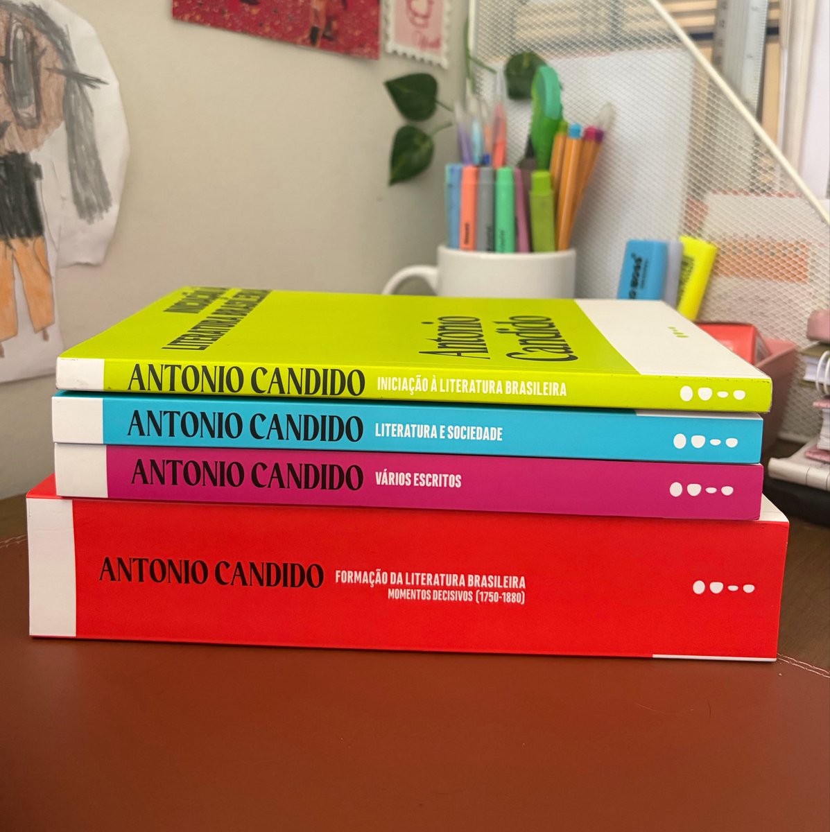 poemadejardim's tweet photo. nós que somos filhas de Antonio Cândido https://t.co/ZHI4cTO2Ty