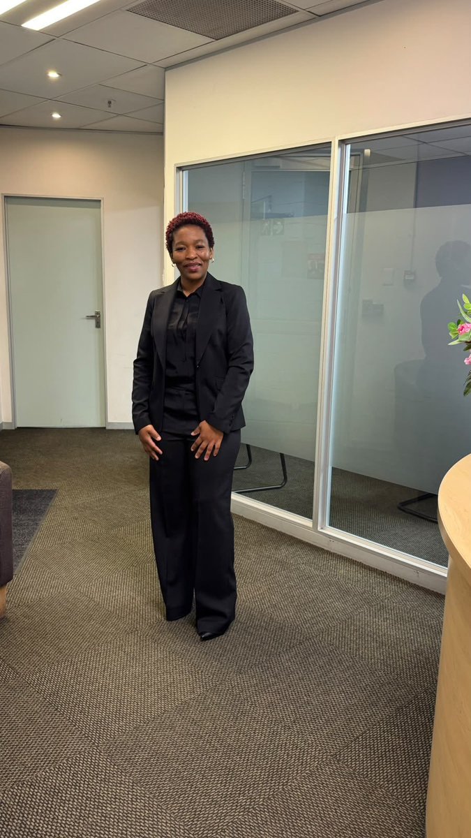 AdvoBarryRoux's tweet photo. Elizabeth “Tsontso” Moselakgomo’s body was positively identified today at the Germiston mortuary by her family. Moselakgomo was reported missing last week in Kempton park. https://t.co/EbArdOSaHe